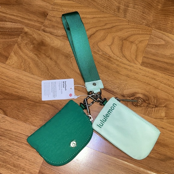 NWT Lululemon Athletica Dual Pouch Wristlet in Emerald Ice/Mint Moment - Picture 2 of 9